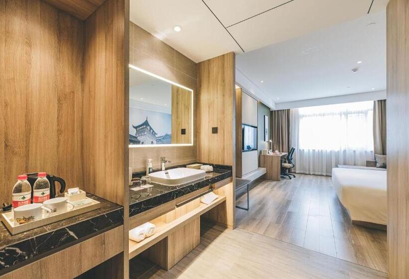 Atour Hotel Haining Leather City South Gate