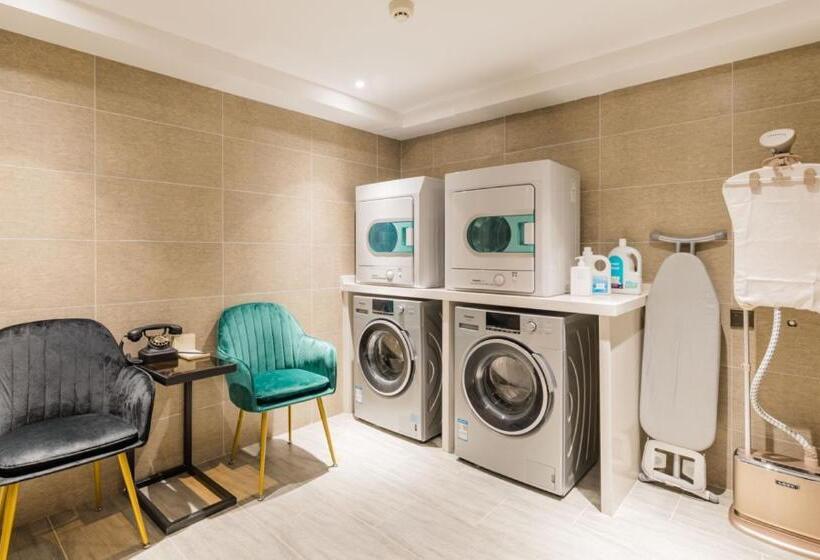 Atour Hotel Wuxi Sanyang Plaza