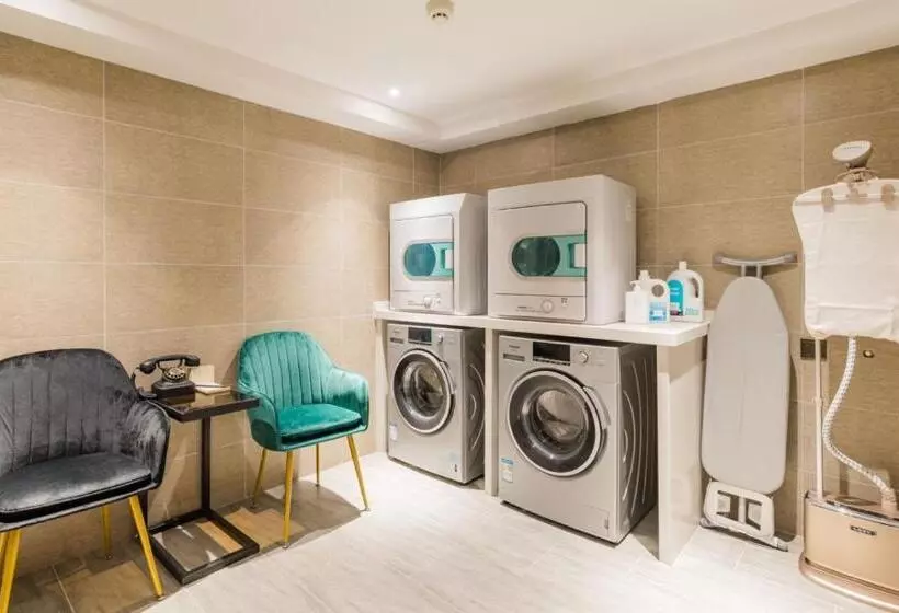 Atour Hotel Wuxi Sanyang Plaza