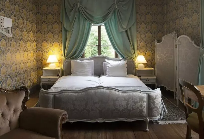 ベッドアンドブレックファースト Au Vieux Manoir