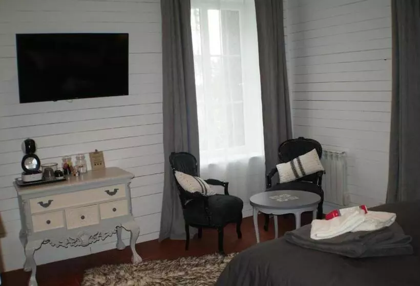 Aamiaismajoitus (B&B) Le Chateau De La Barre