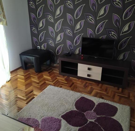 تختخواب و صبحانه Sunce