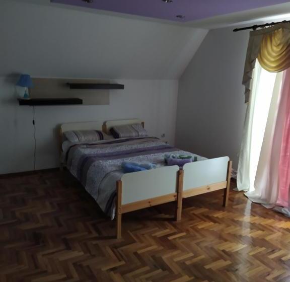 تختخواب و صبحانه Sunce