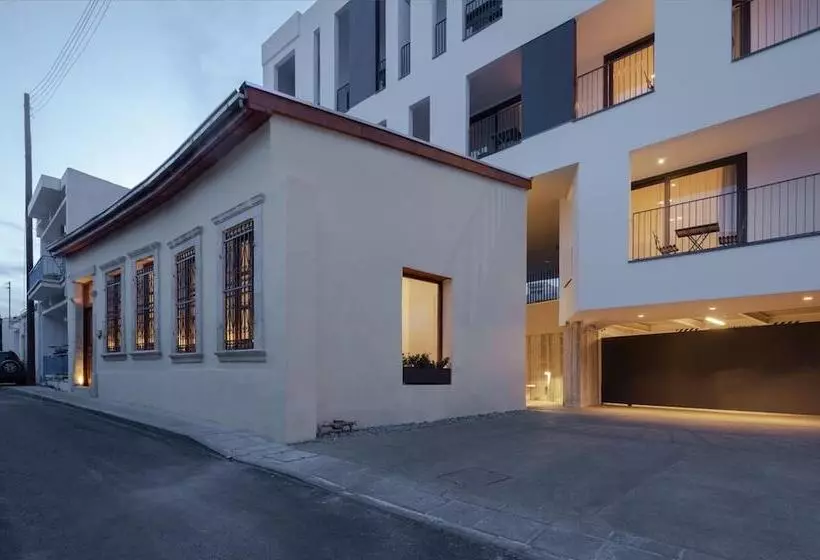 هتل Alinea Suites Limassol Center