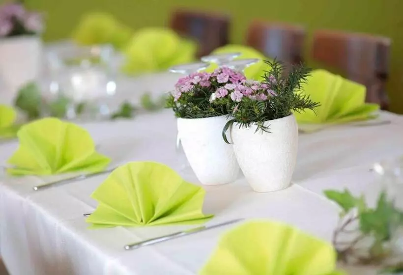 Hotelli Landgasthof Linde