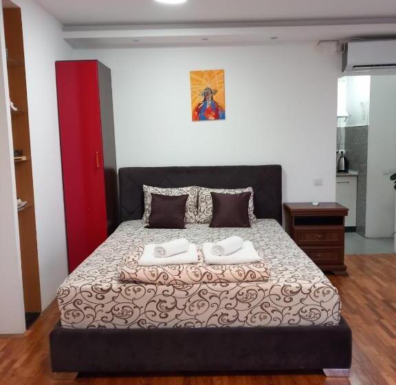 پانسیون Apartmani Pause