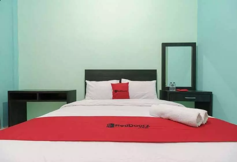 ペンション Reddoorz Near Umsu Medan