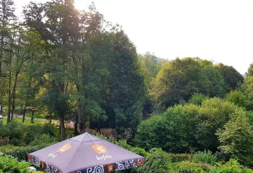 Retkeilymaja čertovka Peklo