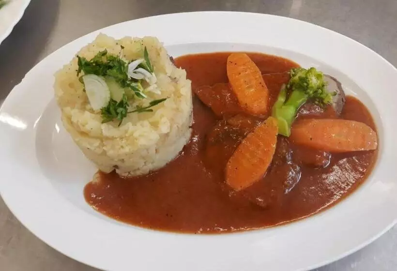 Retkeilymaja čertovka Peklo