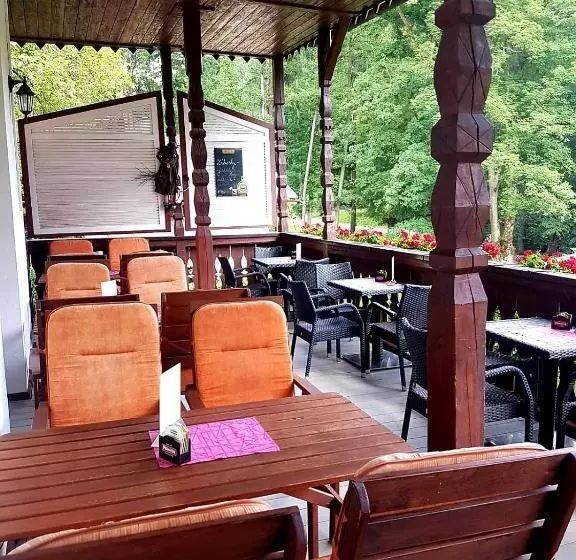 Retkeilymaja čertovka Peklo