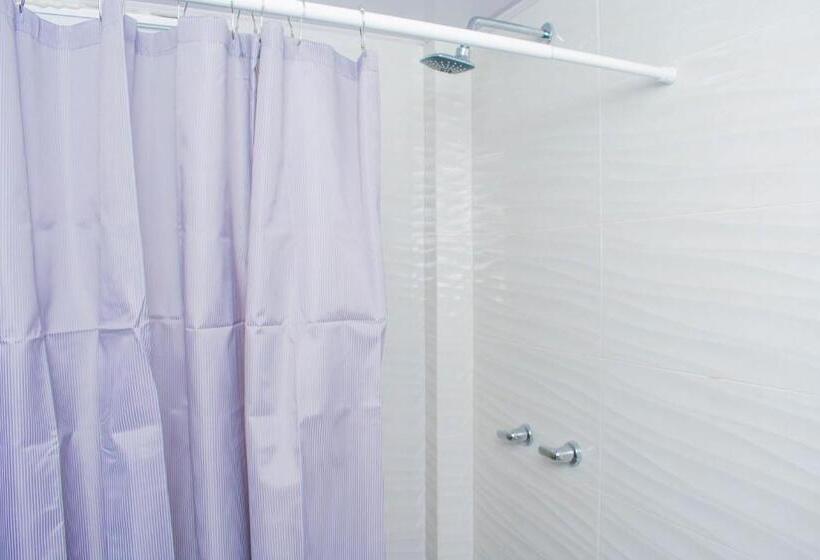 تختخواب و صبحانه Zaboka Sai