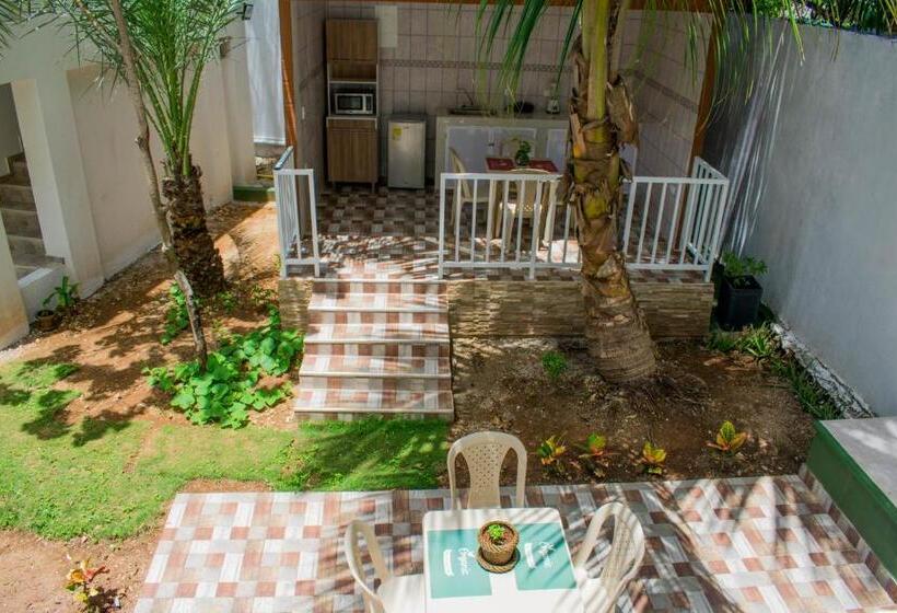 تختخواب و صبحانه Zaboka Sai