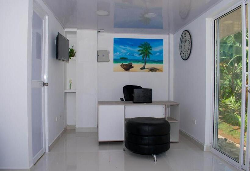 تختخواب و صبحانه Zaboka Sai