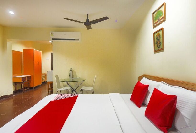 Hotel Oyo 43893 Uhome  Pvtltd