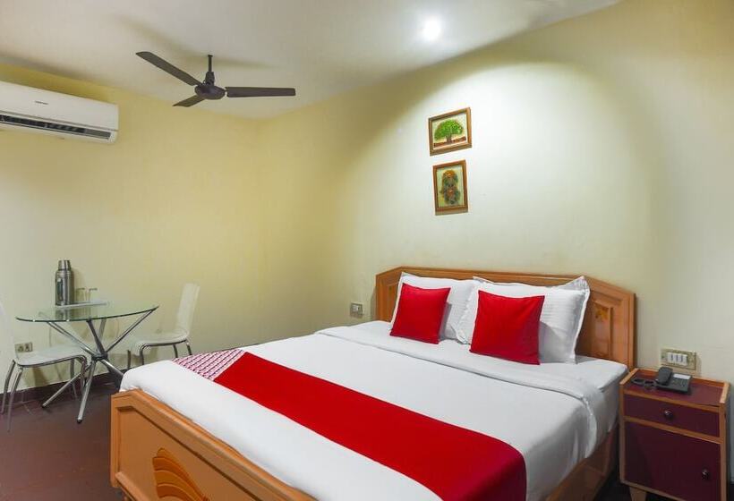 Hotel Oyo 43893 Uhome  Pvtltd