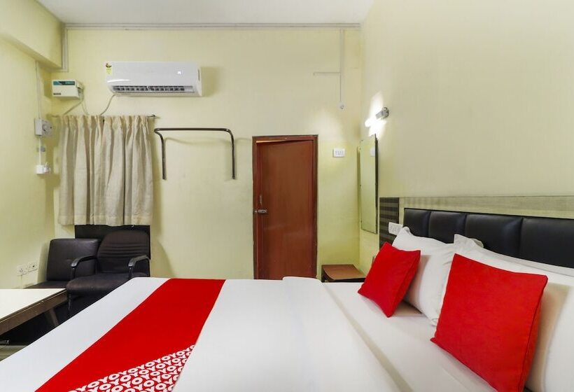 Hotel Oyo 43893 Uhome  Pvtltd