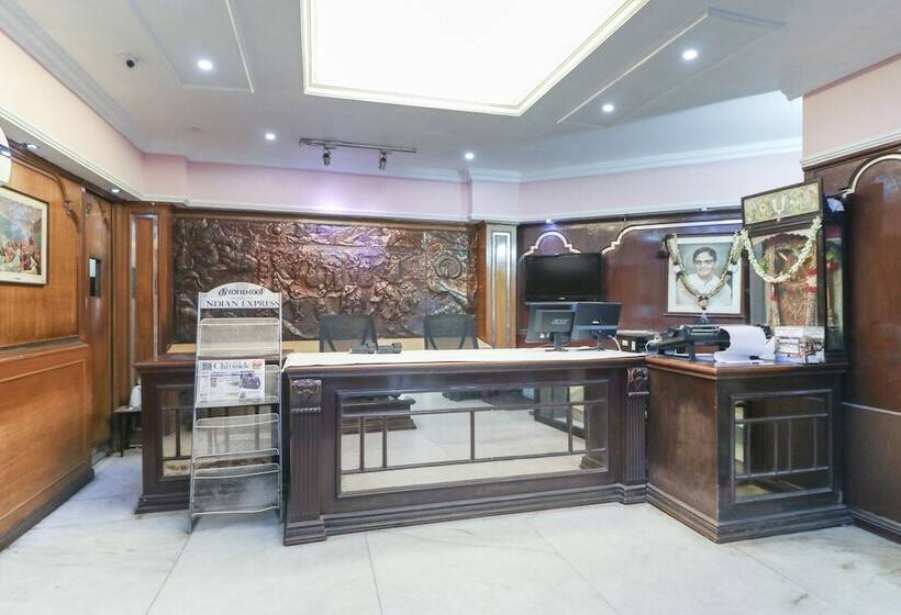 Hotel Oyo 43893 Uhome  Pvtltd