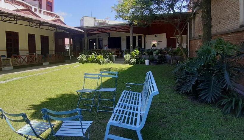 פנסיון Wisma Sibayak Guesthouse Berastagi