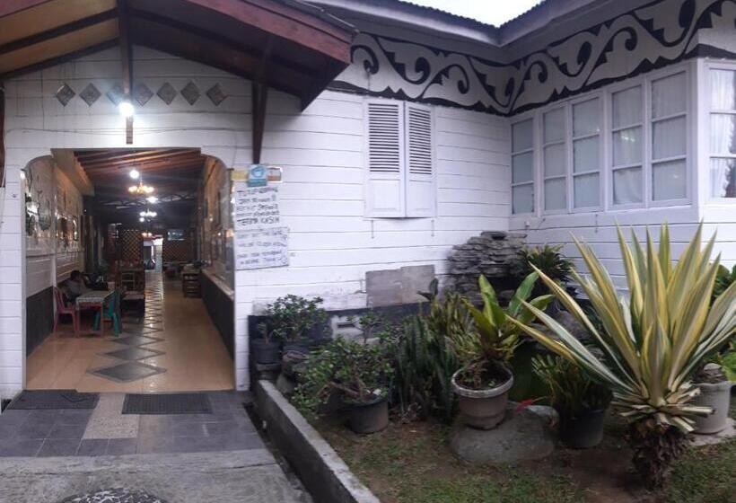פנסיון Wisma Sibayak Guesthouse Berastagi