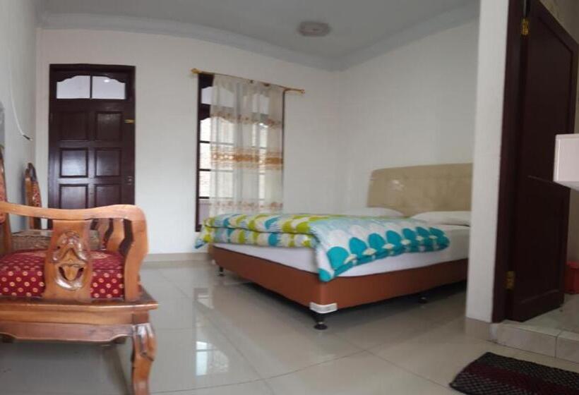 פנסיון Wisma Sibayak Guesthouse Berastagi