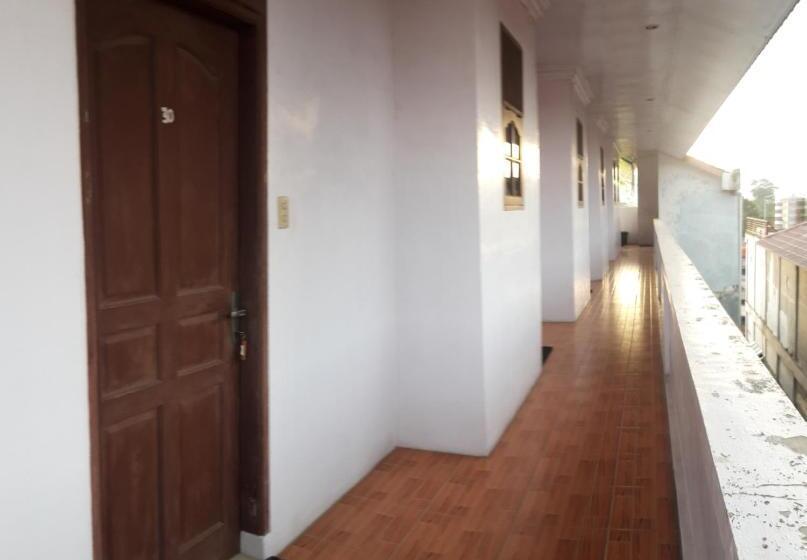 פנסיון Wisma Sibayak Guesthouse Berastagi