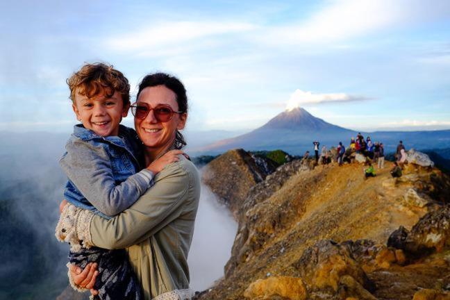 פנסיון Wisma Sibayak Guesthouse Berastagi