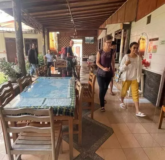 Majatalo Wisma Sibayak Guesthouse Berastagi