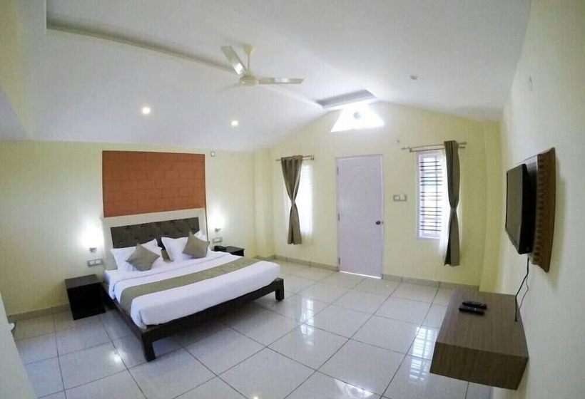 Отель Hoysala Resort