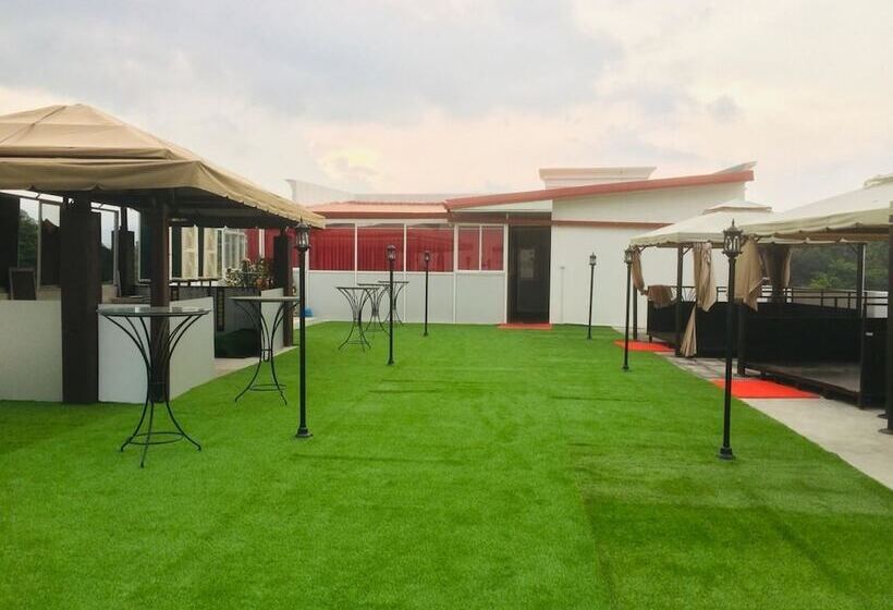 فندق Oriient Regency