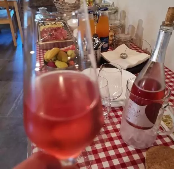 هتل Boutique Rooms& Winery žorž