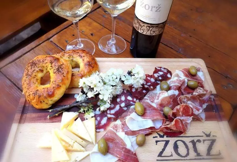 هتل Boutique Rooms& Winery žorž