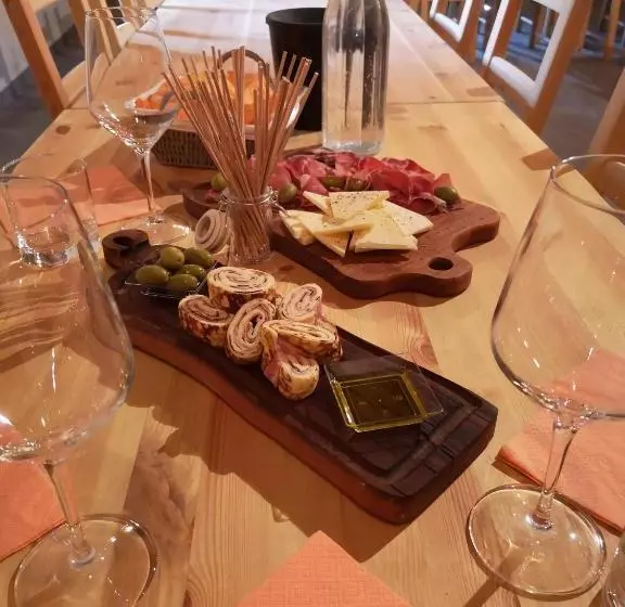 هتل Boutique Rooms& Winery žorž