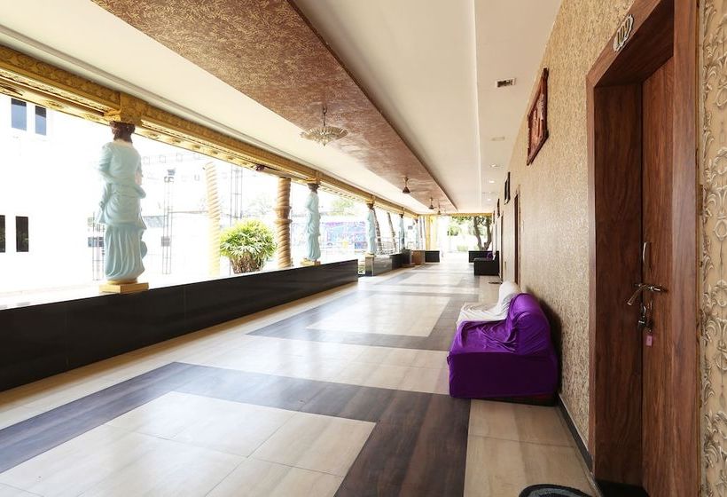 ホテル Oyo 39932 Sibbal Farms