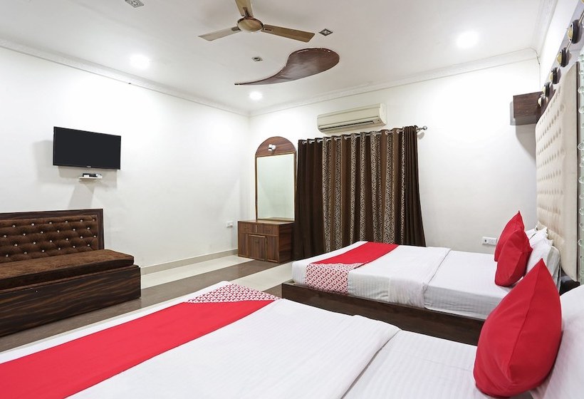 ホテル Oyo 39932 Sibbal Farms