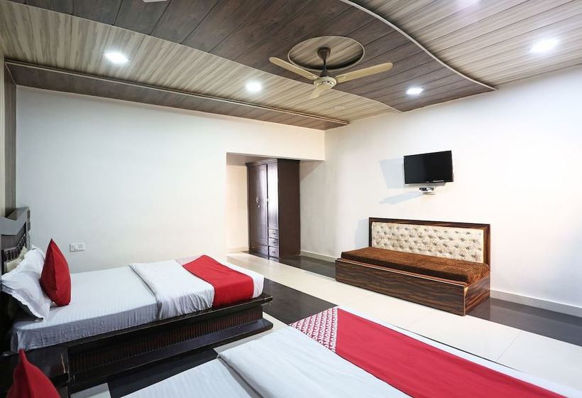 ホテル Oyo 39932 Sibbal Farms