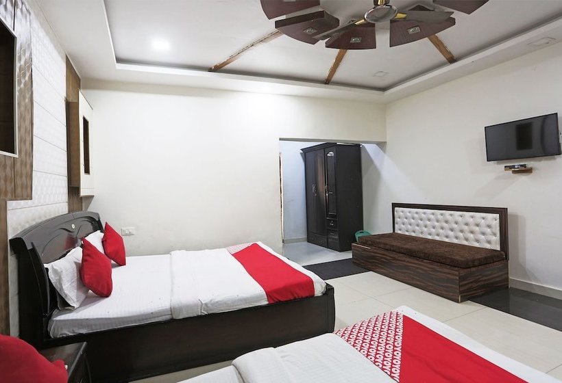 ホテル Oyo 39932 Sibbal Farms