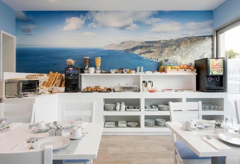 پانسیون Hostal Praia Madalena