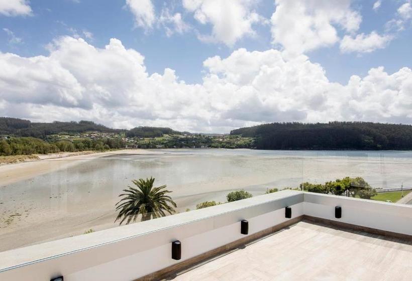 پانسیون Hostal Praia Madalena