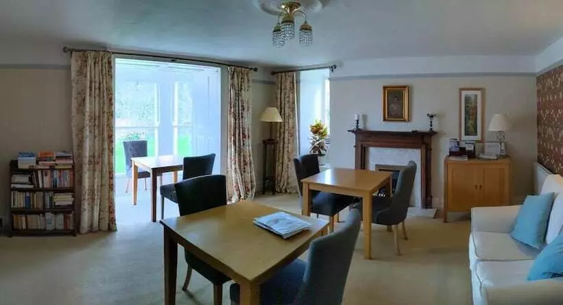 The Burrows Bed And Breakfast