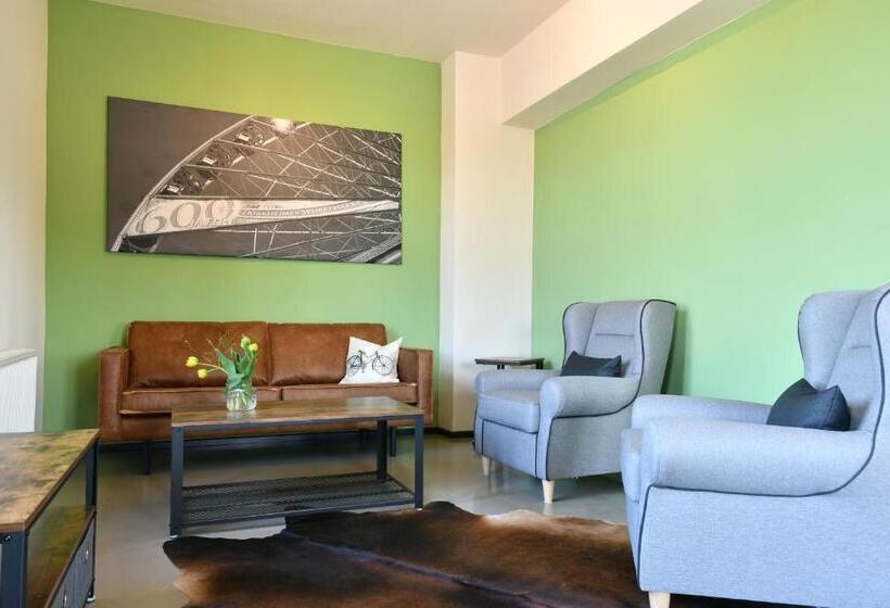 호텔 Gästehaus & Café Leeze