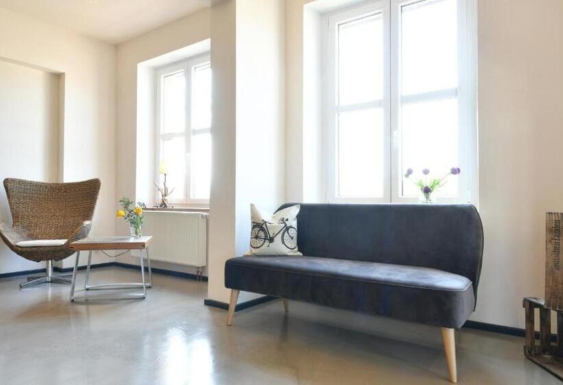 호텔 Gästehaus & Café Leeze