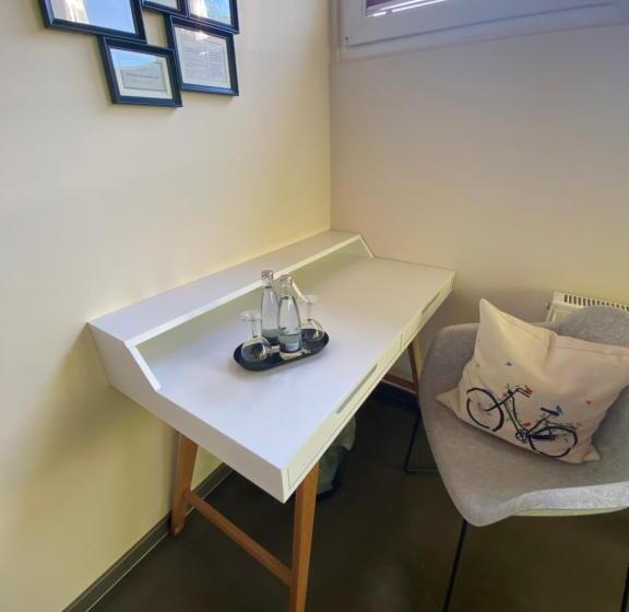 호텔 Gästehaus & Café Leeze