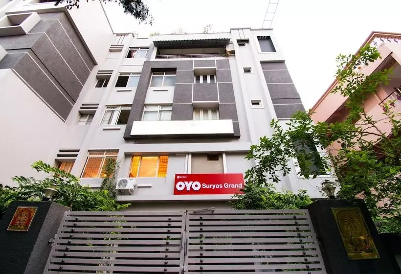 هتل Oyo 29061 Suryas Grand