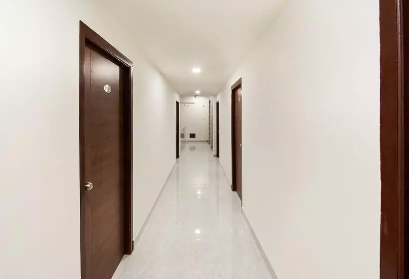 هتل Oyo 29061 Suryas Grand