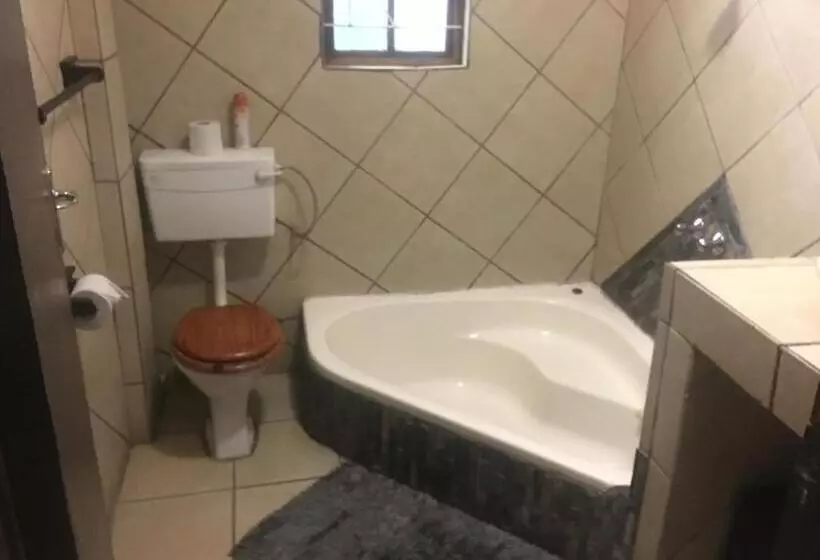 ベッドアンドブレックファースト Garden Apartments