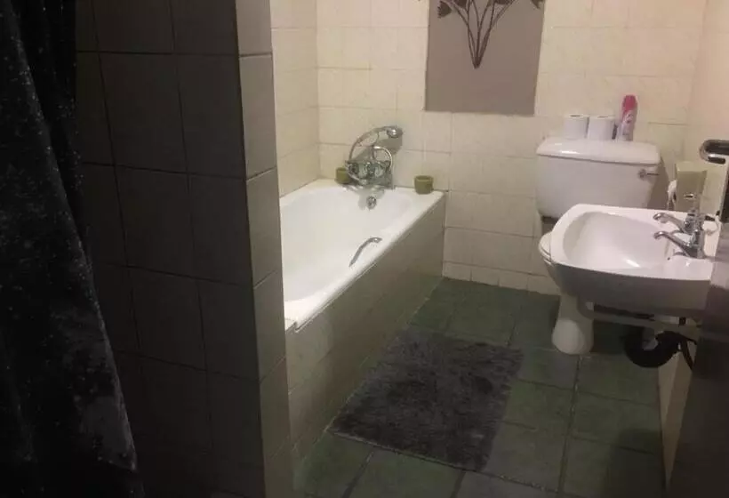 ベッドアンドブレックファースト Garden Apartments