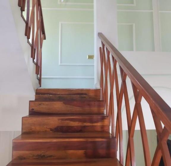 هتل Munjoh Island House