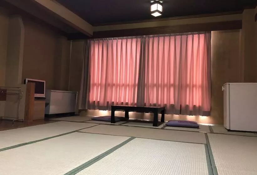 Hotelli &resort Yamanouchi Hills