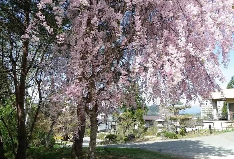 Hotelli &resort Yamanouchi Hills