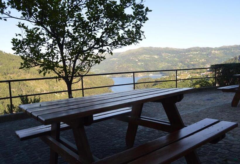 پانسیون Casa São Bernardo De Claraval